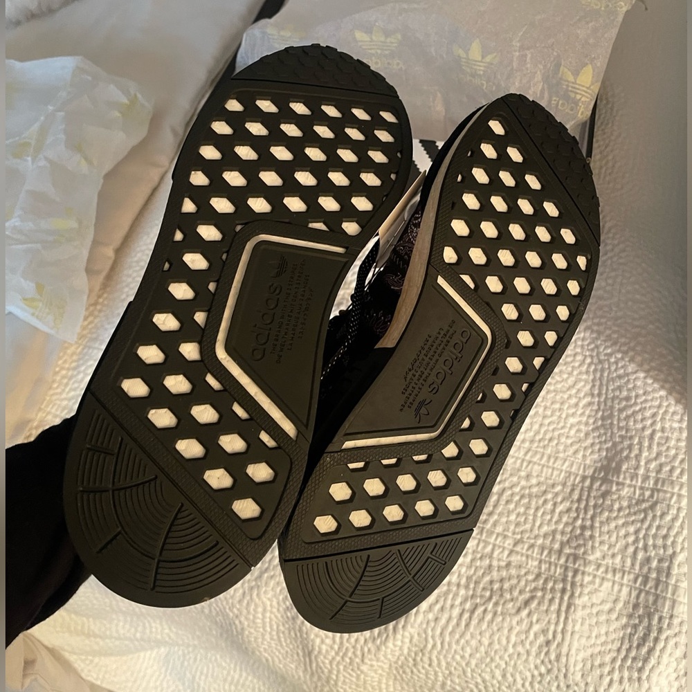 2022 Neighborhood x NMD R1 ‘Black Paisley Bandana - Picture 5 of 5